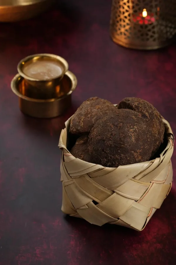 sattur-karupatti Premium Traditional Palm Jaggery (Karupatti) – 100% Pure, Chemical-Free & Iron-Rich Natural Sweetener